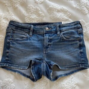 American Eagle • Jean Shorts